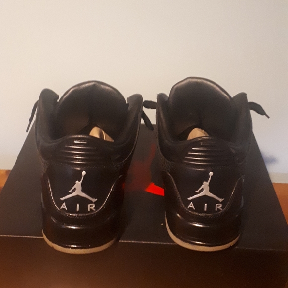 Shoes - Picture 4 of 13